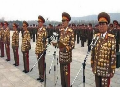 Colocacion medallas uniforme policia nacional