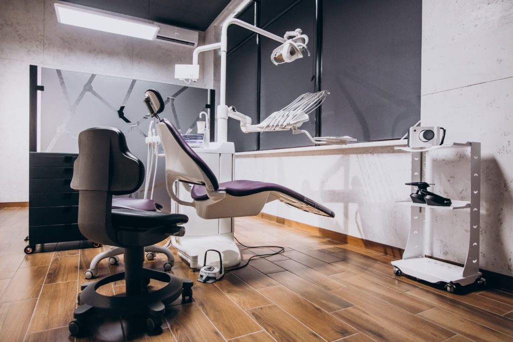 La clínica dental, clave para una buena salud bucodental en la sociedad actual